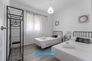 2 Schlafzimmer, Bügeleisen/Bügelbrett, kostenloses WLAN, Bettwäsche