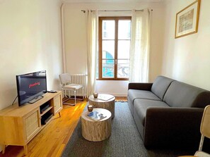 TV - L'appartement Richard-Lenoir (Paris)