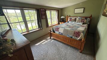 3 bedrooms, travel crib, free WiFi, bed sheets