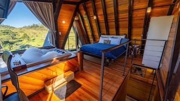 1 bedroom, hypo-allergenic bedding, pillow-top beds, minibar