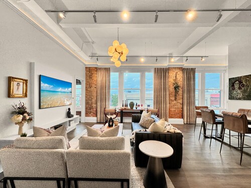 Historic Loft on Palafox | Luxury Stay in the Center of It All