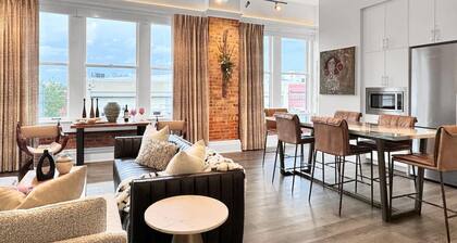 DeLuna Vista the Brent Lofts