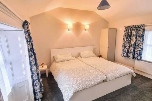 Superior-Zweibettzimmer | Allergikerbettwaren, kostenloses WLAN, Bettwäsche
