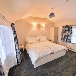 Superior Twin Room | Hypo-allergenic bedding, free WiFi, bed sheets