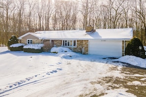 Exterior - Wooded Escape w/ Hot Tub & Game Room (Friendsville)