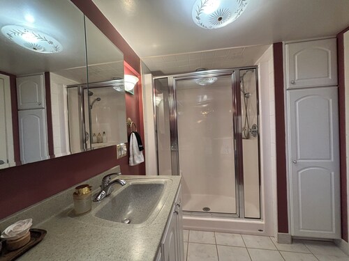 Beachside Basement Apartment