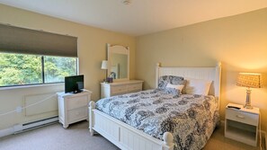 2 bedrooms, iron/ironing board, WiFi - Village at Winnipesaukee Unit 111 (Laconia)