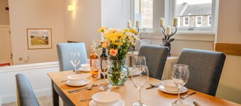 The Kinross Residence -  a beautiful apartment in Kinross sleeping six guests