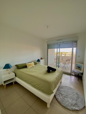 2 bedrooms, iron/ironing board, WiFi, bed sheets - Magnifique T3 - Parking Privé (Juvignac)