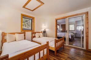 4 chambres, bureau, fer et planche Ă repasser, Wi-Fi gratuit