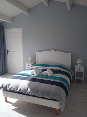 1 chambre, accès Internet, draps fournis