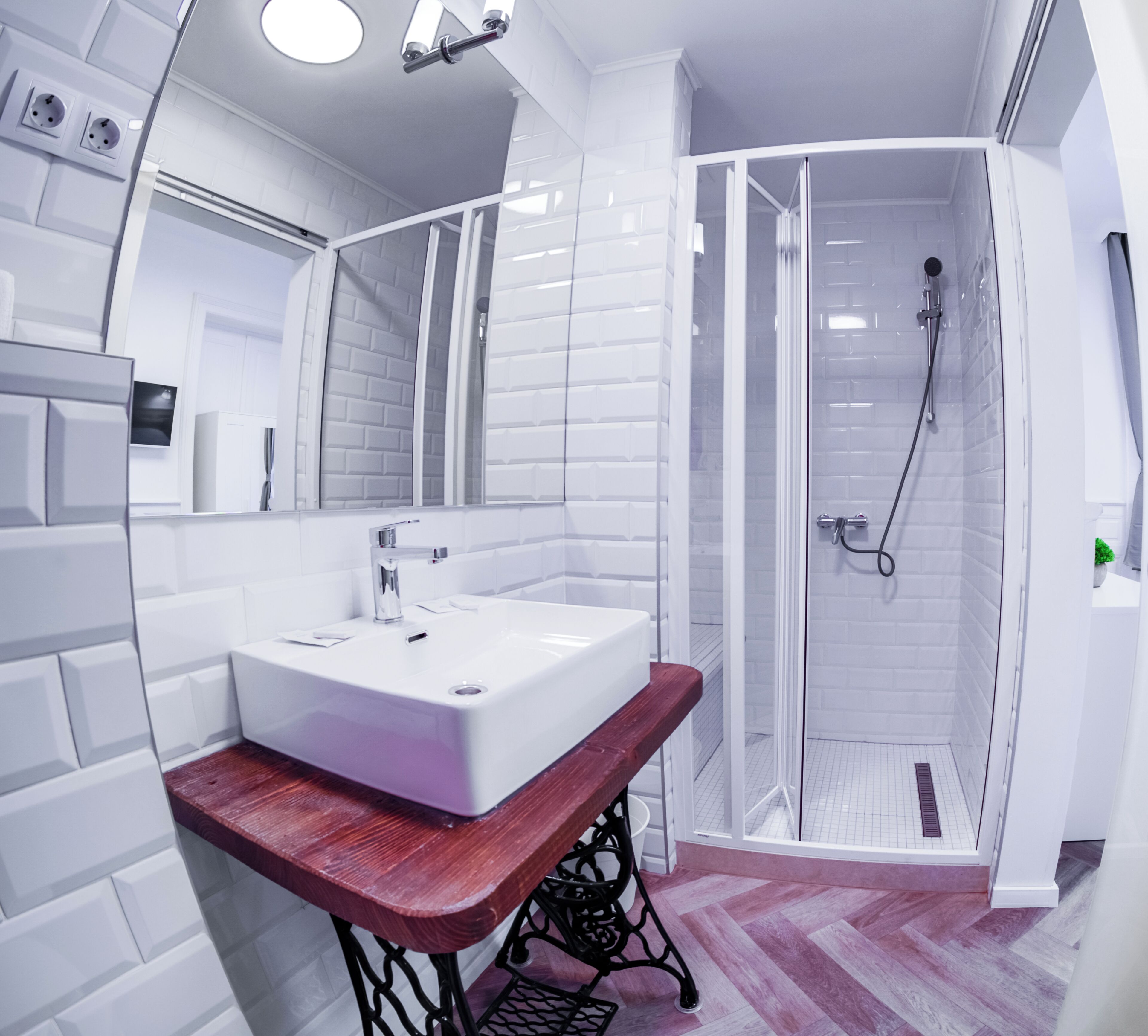 Standard Double or Twin Room, Garden View | Bathroom | Shower, hair dryer, towels, soap