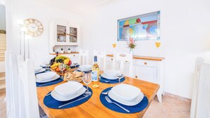 Dining - Villa with heatable pool & BBQ in Boliqueime (Boliqueime)