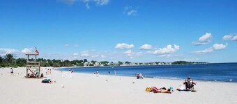 Private Coastal Retreat by Rocky Neck State Park!