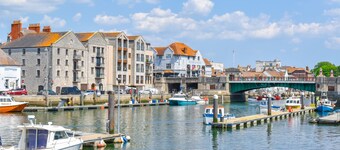 Silks & Sails, Harbourside Holiday Cottage