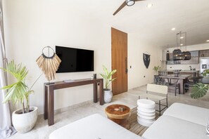 Smart TV - Kaako Modern Luxury  with Beach Club Access (Tulum)