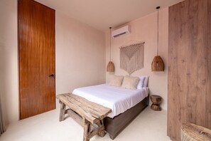 2 bedrooms, iron/ironing board, travel crib, free WiFi