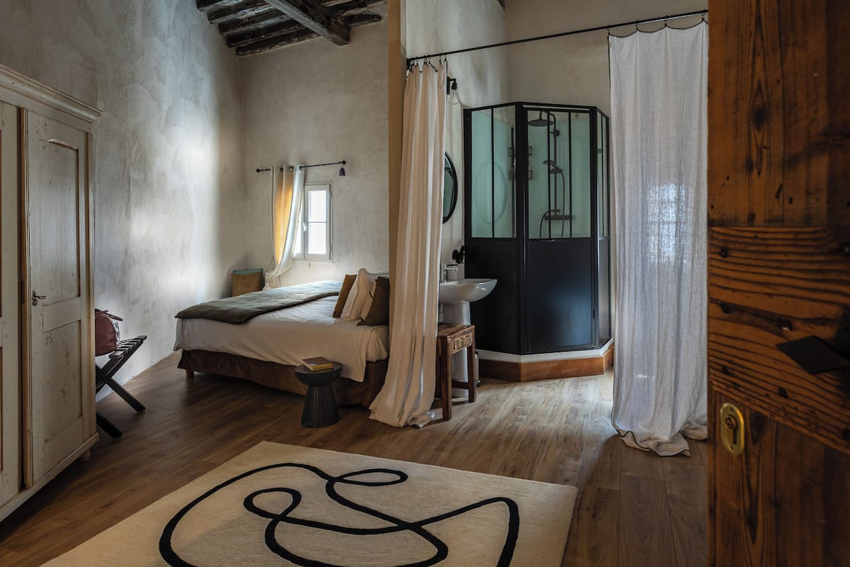 Comfort Double Room, Non Smoking, City View | 1 bedroom, iron/ironing board, free WiFi, bed sheets