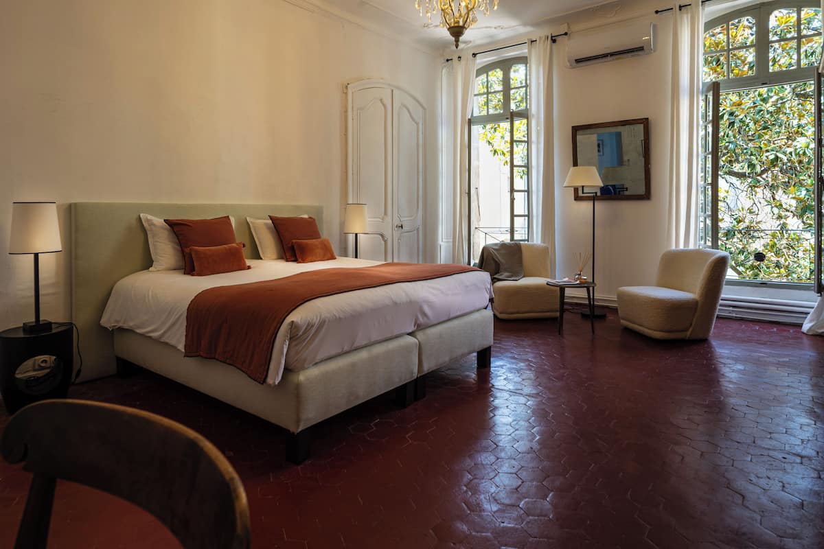 Deluxe Double or Twin Room, Courtyard View | 1 bedroom, iron/ironing board, free WiFi, bed sheets