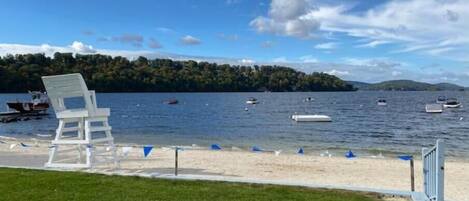 Liegestühle, Strandtücher