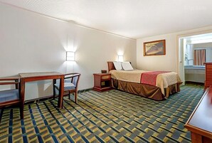 Queen Room - Disability Access | Free WiFi, bed sheets