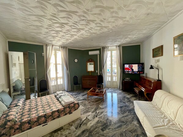 4 chambres, fer et planche à repasser, Wi-Fi gratuit, draps fournis
