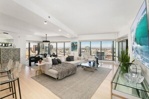 Smart-TV, bøker og printere