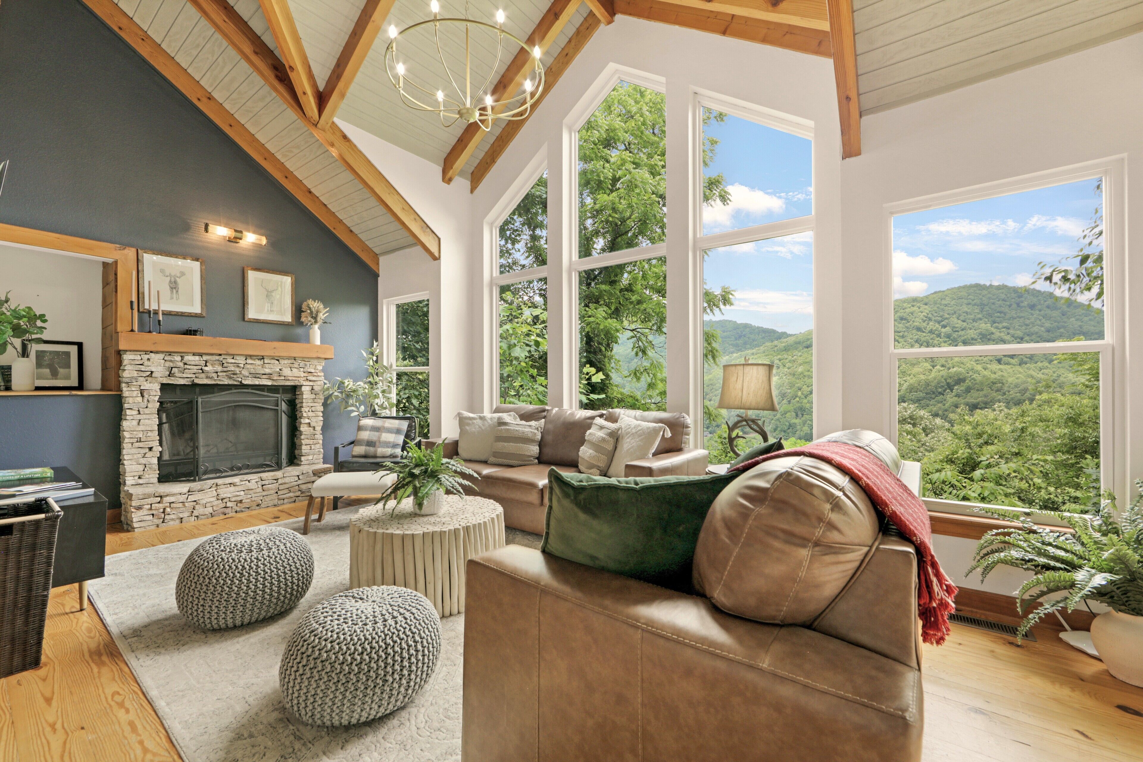 تلفزيون ذكي، مدفأة، كرة قدم الطاولة، تنس طاولة