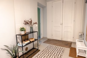 Interior entrance - 2ndhomes Modern & Spacious 3BR Apartment (Helsinki)