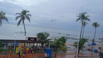 Vista para praia/oceano