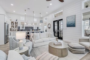 Interior - Sandy Cheeks 409 COA (Port Aransas)