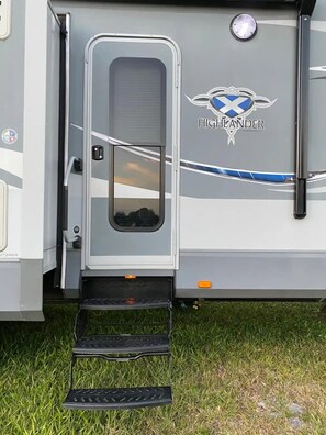 Property grounds - Sunniland Ranch Airport 08FD Fly-In Destination
(Okeechobee)