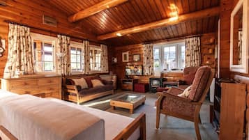 Traditionel hytte | Opholdsområde | Fladskærms-tv