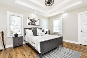 2 chambres, fer et planche à repasser, Wi-Fi, draps fournis