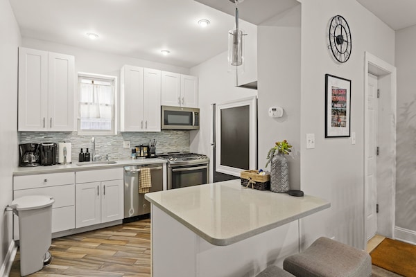 Frigorífic, microones, forn i placa de cuina