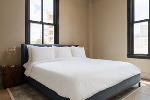 2 bedrooms, iron/ironing board, bed sheets