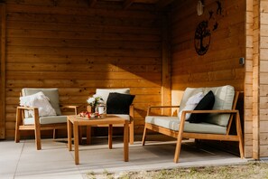 Terrace/patio - Forest Lodge with Sauna and Hot Tub (Meijel)