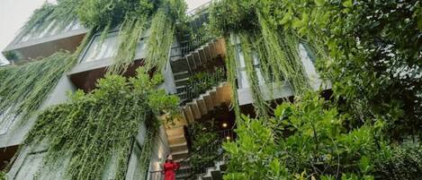 تفاصيل الفندق من الخارج