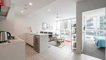 1 bedroom, desk, WiFi, bed sheets