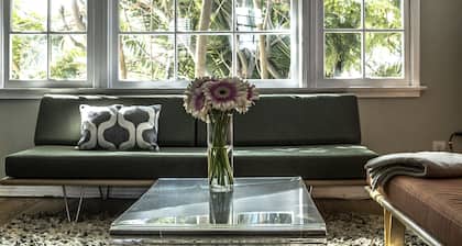 The Venice Beachwood