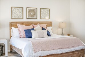 3 bedrooms, desk, iron/ironing board, travel cot