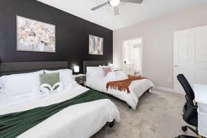 2 chambres, fer et planche à repasser, lit parapluie, Wi-Fi gratuit