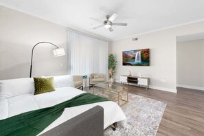 2 chambres, fer et planche à repasser, lit parapluie, Wi-Fi gratuit