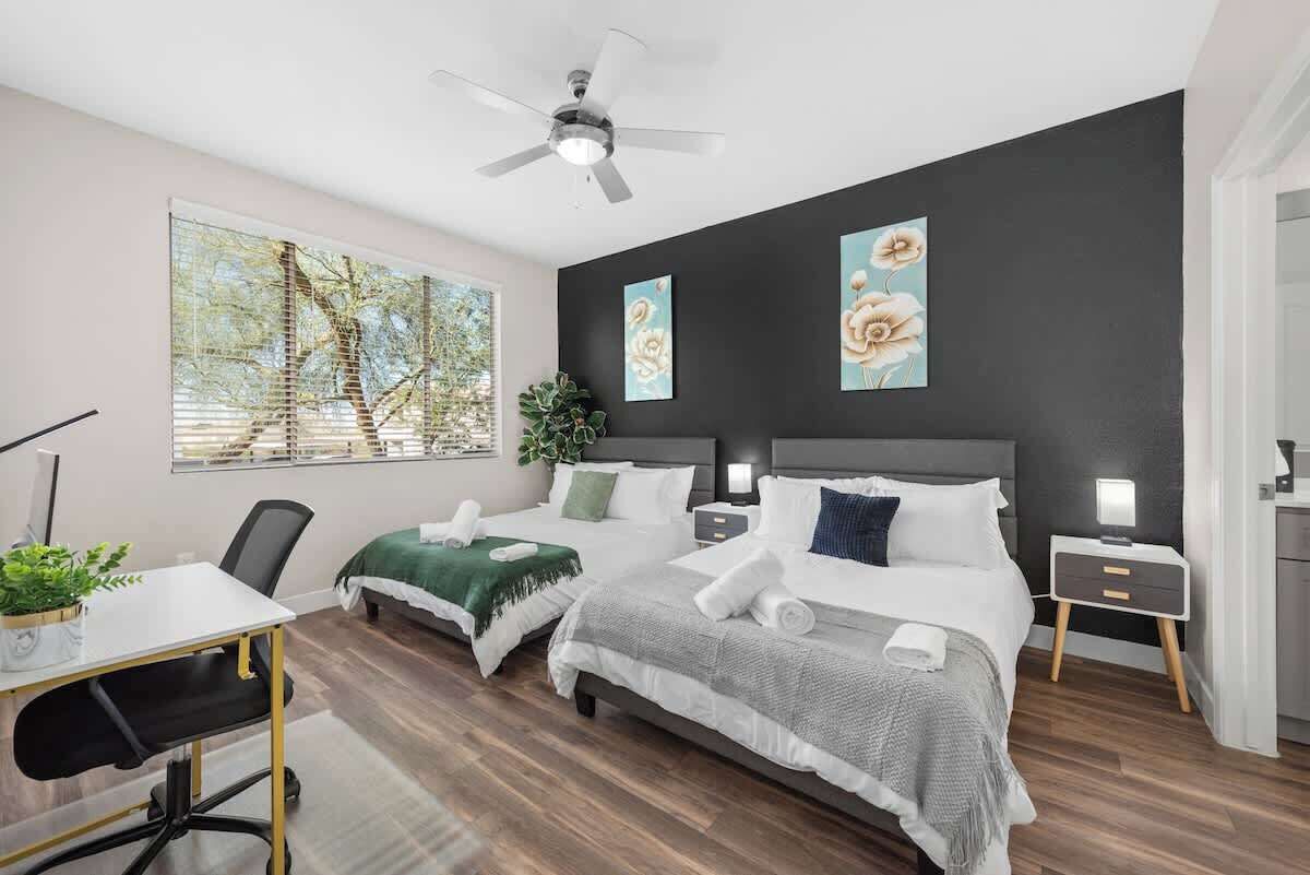 2 soverom, strykejern/-brett, reiseseng for barn og wi-fi (inkludert)