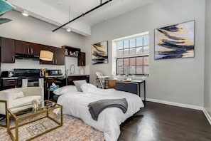 1 chambre, fer et planche à repasser, Wi-Fi gratuit, draps fournis