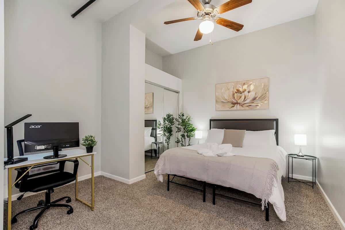 2 多间卧室、熨斗/熨衣板、免费 WiFi、床单