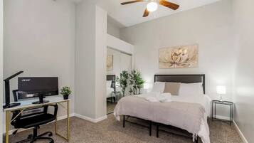 2 bedrooms, iron/ironing board, free WiFi, bed sheets