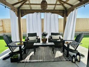 Terrace/patio - Cozy 4-bedroom house in central Madera Ranchos (Madera)