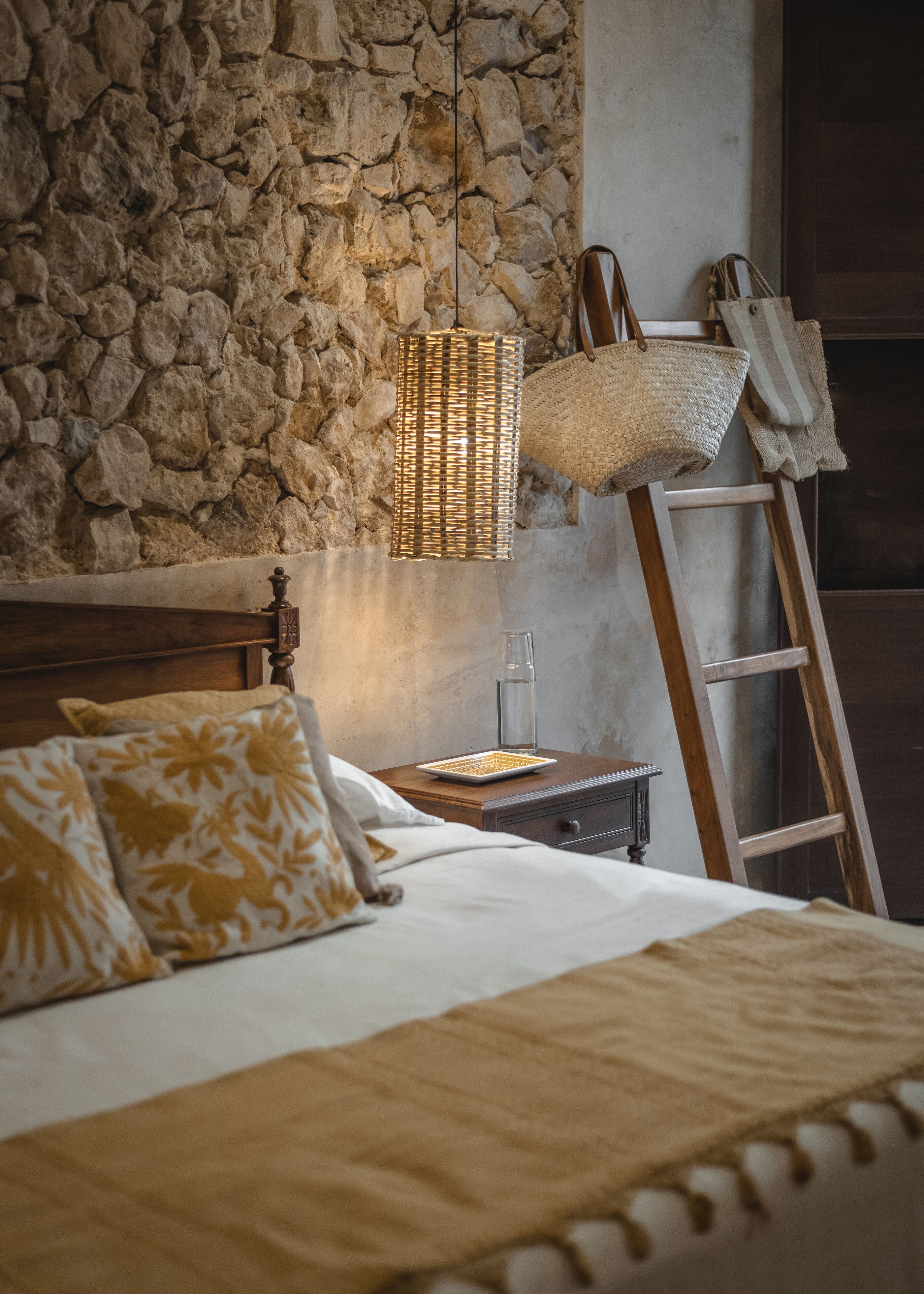 House | 3 bedrooms, in-room safe, desk, free WiFi