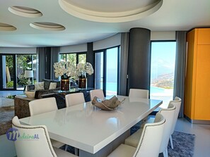 Deluxe House | In-room dining - Villa Bonsai (Calheta)